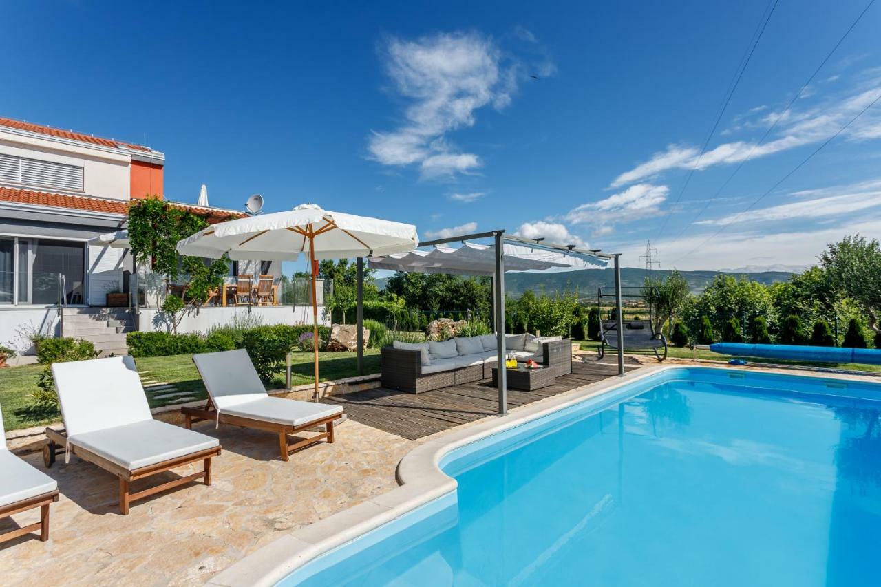Luxury Villa Nadalina-Dicmo Dugopolje Zewnętrze zdjęcie