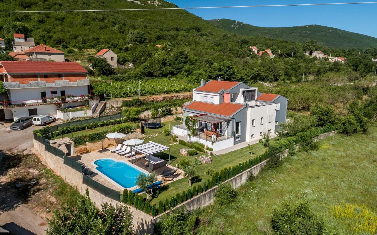 Luxury Villa Nadalina-Dicmo Dugopolje Zewnętrze zdjęcie