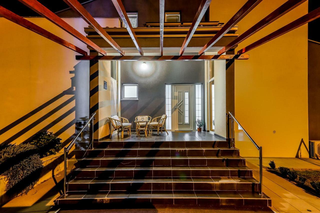 Luxury Villa Nadalina-Dicmo Dugopolje Zewnętrze zdjęcie