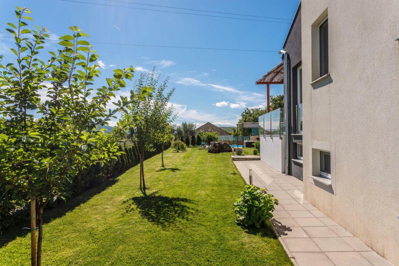 Luxury Villa Nadalina-Dicmo Dugopolje Zewnętrze zdjęcie
