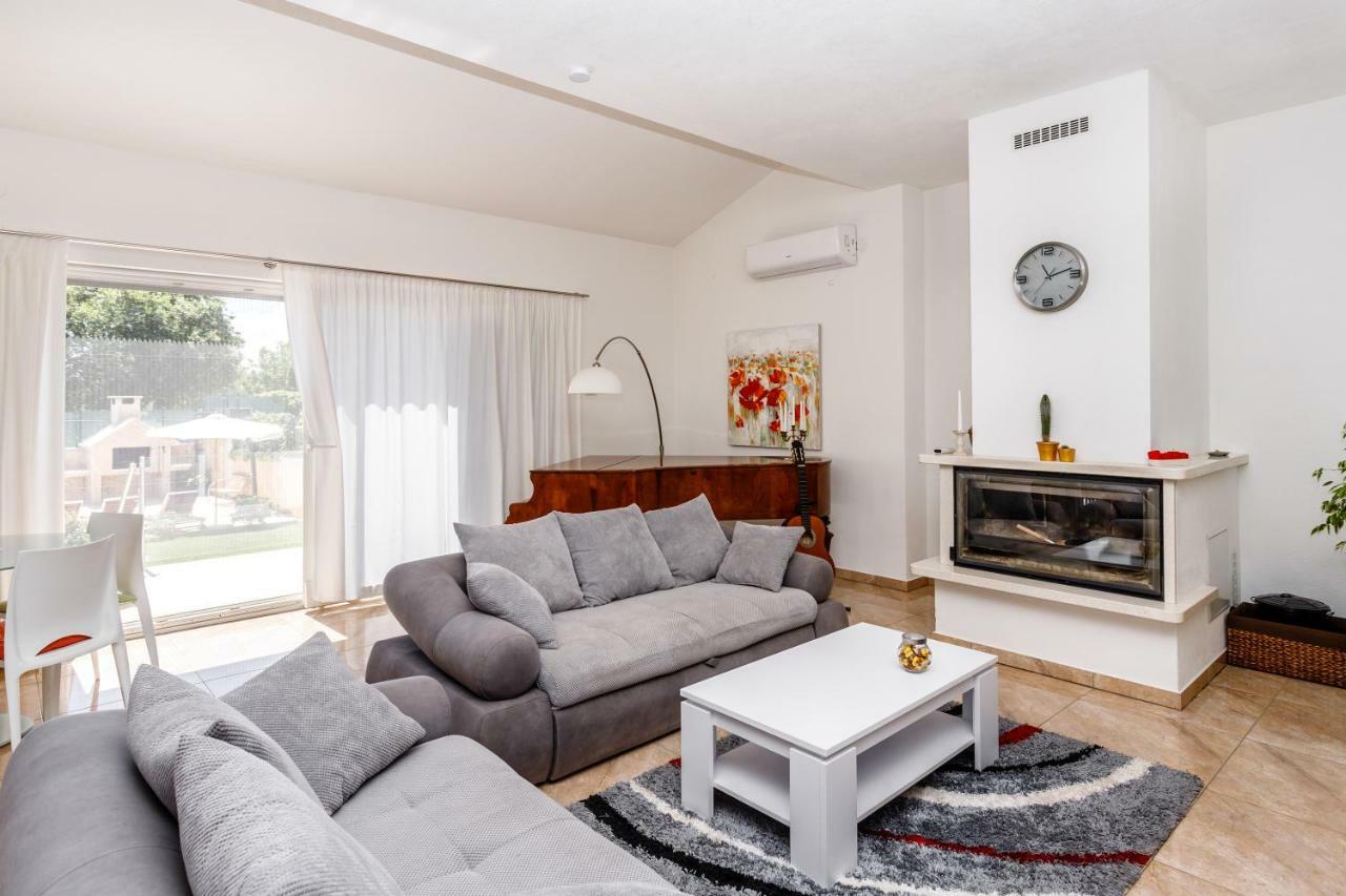 Luxury Villa Nadalina-Dicmo Dugopolje Zewnętrze zdjęcie