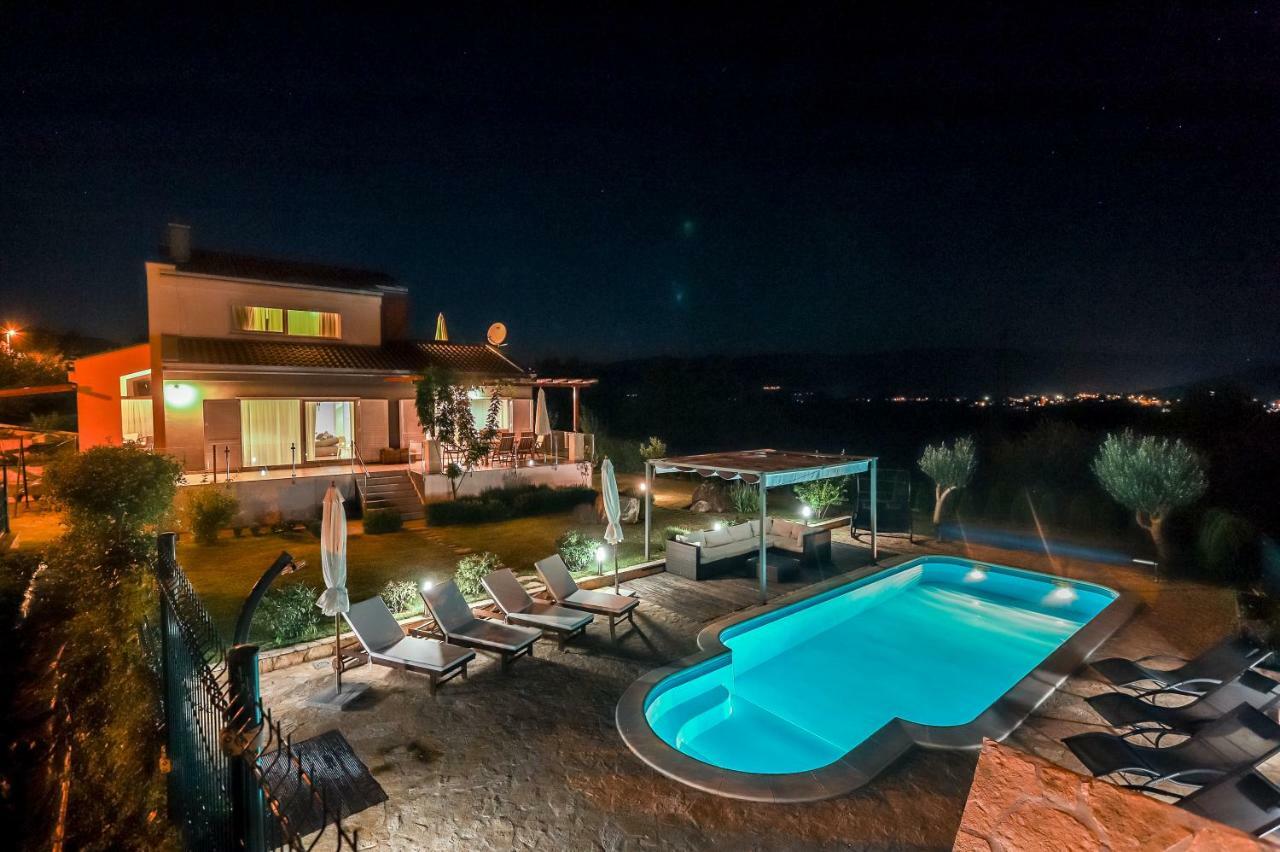 Luxury Villa Nadalina-Dicmo Dugopolje Zewnętrze zdjęcie