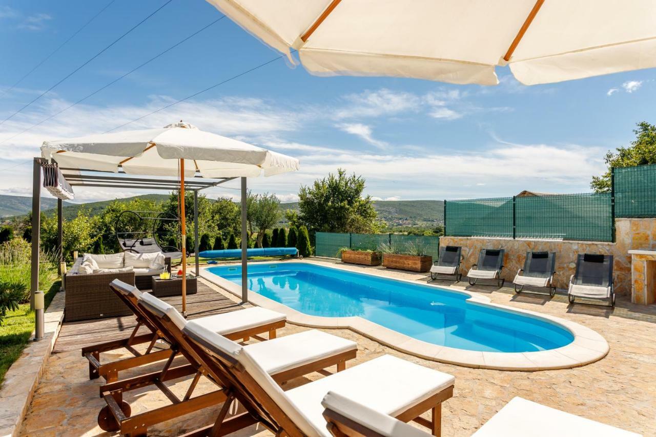 Luxury Villa Nadalina-Dicmo Dugopolje Zewnętrze zdjęcie
