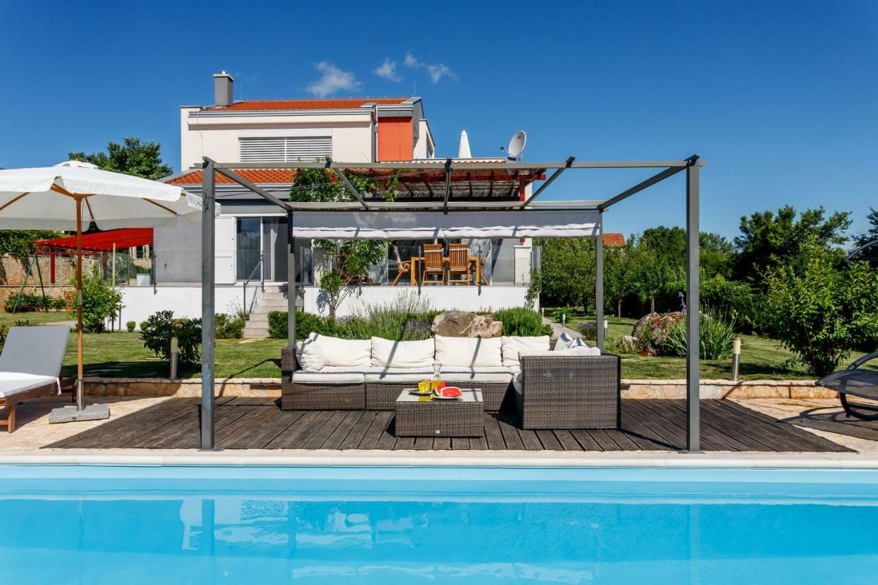 Luxury Villa Nadalina-Dicmo Dugopolje Zewnętrze zdjęcie
