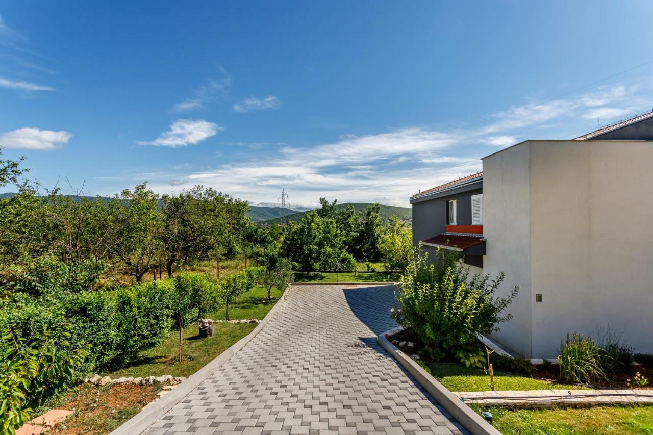 Luxury Villa Nadalina-Dicmo Dugopolje Zewnętrze zdjęcie
