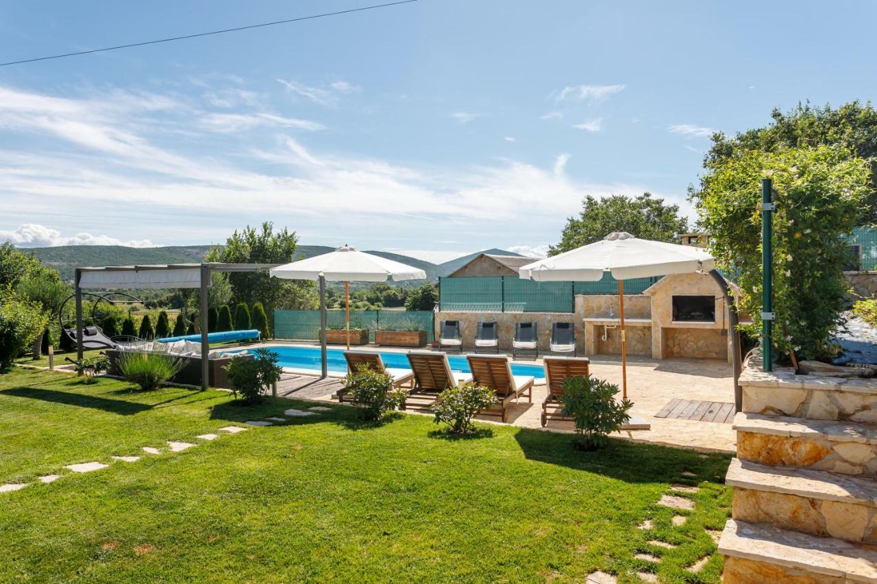 Luxury Villa Nadalina-Dicmo Dugopolje Zewnętrze zdjęcie