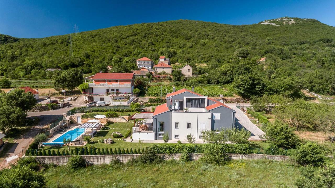 Luxury Villa Nadalina-Dicmo Dugopolje Zewnętrze zdjęcie