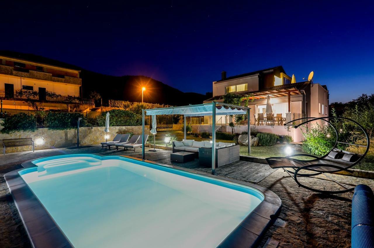 Luxury Villa Nadalina-Dicmo Dugopolje Zewnętrze zdjęcie