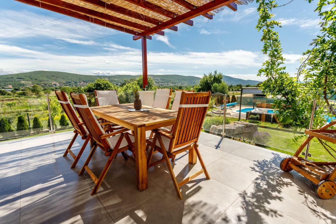 Luxury Villa Nadalina-Dicmo Dugopolje Zewnętrze zdjęcie